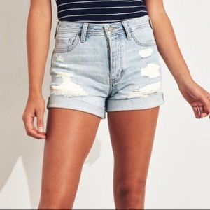 Hollister Light Was High Rise Boyfriend Shorts